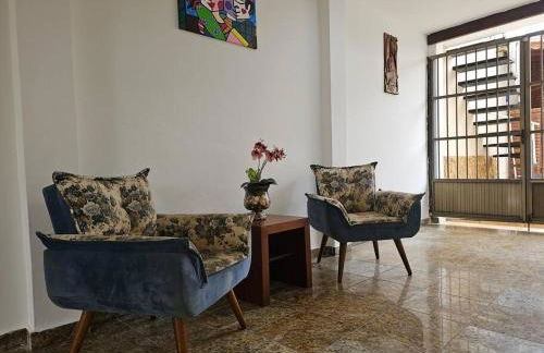 Belíssima Casa a Beira Mar com Piscina Aquecida Cobrado a Parte, 5 Quartos com Ar Condicionado, Amplo Salão de Jogos com Mesas de Bilhar e Pebolim, Amplo Espaço Externo com Churrasqueira em Deck Gourmet Coberto frente a Piscina,Tudo isso á Beira Mar - Photo 56