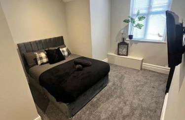 Stunning 2 Bedroom Ground Floor Sea View Apartment - Foto 16