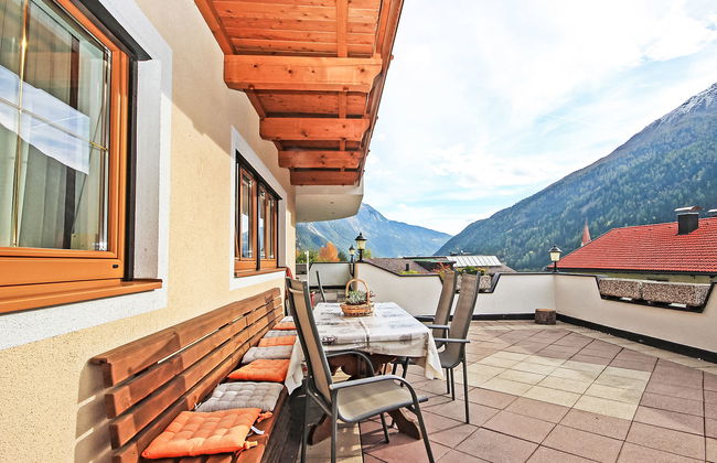 Christian - Photo 15