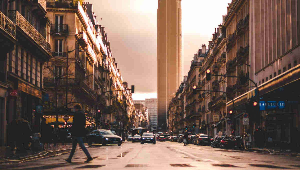 Biglietti per la Torre Montparnasse - Foto 2, La Torre Montparnasse sullo sfondo