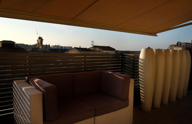 Salamanca Suite Studios - Photo 15