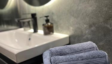 APARTAMENT DISCReeT SLeeP iN CITY CENTER PARKING GARAŻ KOZIA KIELCE - Foto 5