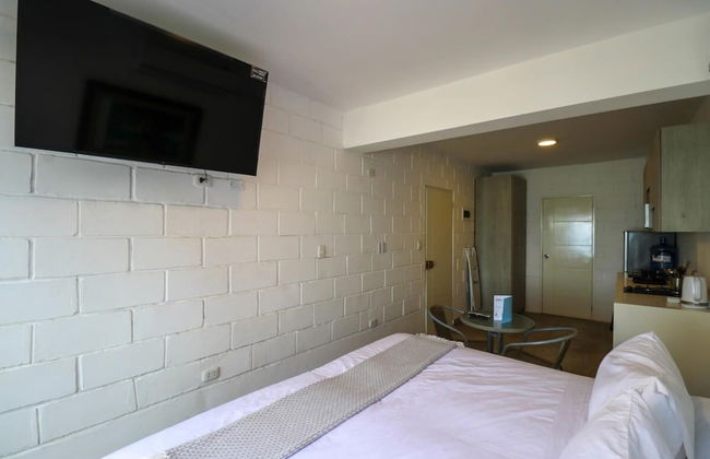 Fascinating 2BR With Spectacular Ocean View - Photo 10