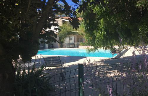 The Willow Tree - Photo 4