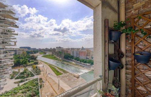 Le Parnasse : T2, vue sur le Lez, tram à proximité - Photo 3
