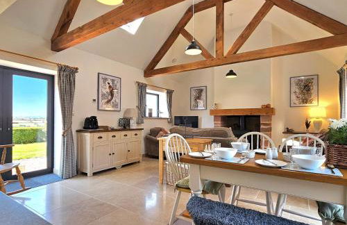 Beautiful Views Historic 16th Cent Barn Conversion - Pass the Keys - Foto 33