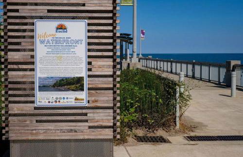 Cozy Bungalow 10 Min to DTWN CLE - Foto 5