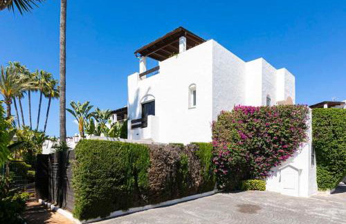 MARBELLA HOME RENTALS - Beachside, 3BR Townhouse - Foto 4