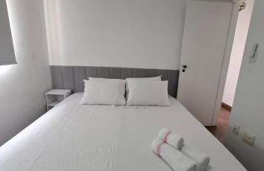 Apartamento 3 quartos no bairro Floresta, na melhor localização de BH, próximo às principais avenidas, ao lado do colégio Batista, com supermercado, farmácia e bares na esquina - Foto 14