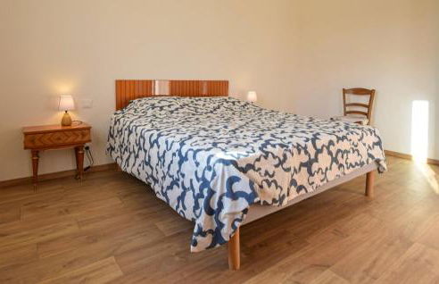 Awesome Home In Bacilly With Wifi - Foto 16