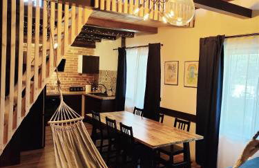 Osada Brzeziny - 25 minut od Warszawy - sauna, balia z jacuzzi, basen, altana, grill, ogród, ognisko - Foto 1