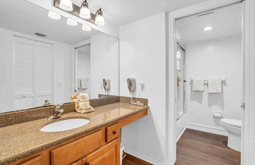 Deluxe Condo with Lake Views - Foto 19