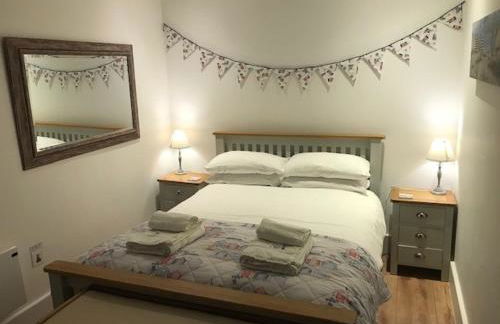 Beachfront with balcony 1st Floor apartment "The Beaches" - Photo 10