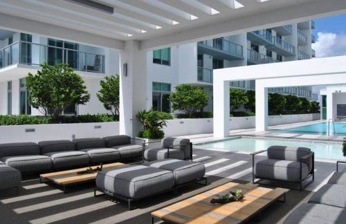 BRAND NEW TOP FLOOR IN THE HEART OF MIAMI - Foto 19