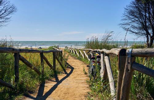 Lovely Flat With Private Garden Next to the Beach - Foto 32