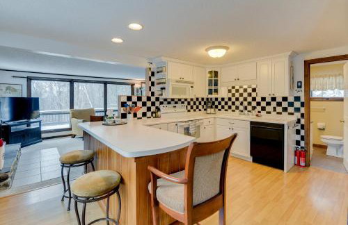 Pet-Friendly Home with Deck 4 Mi to Jay Peak Resort - Foto 9