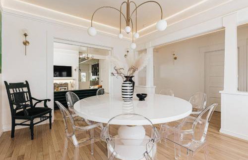 Luxe Victorian Retreat • Walk to Downtown - Foto 47