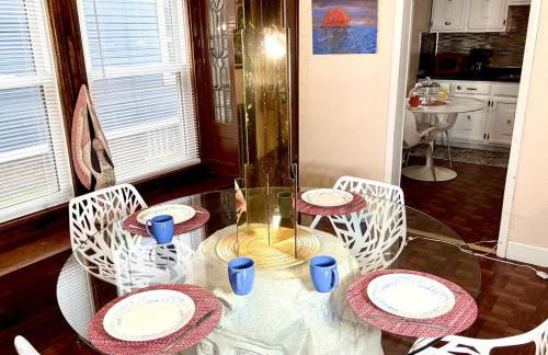 Sleep with a Lion!! 6 bedroom house, near downtown, Ohio city Tremont! - Foto 20