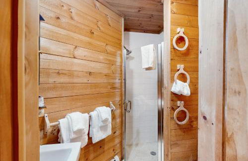 The Red Silo - Photo 11