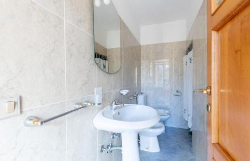 Cozy Home In Comano With Wifi - Foto 31