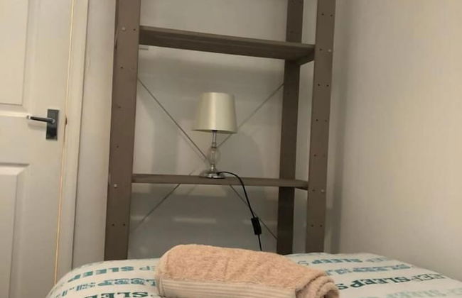 Small Modern Comfortable 2 Bedroom Apartment - Cmyr - Foto 7