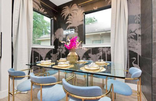 Houston's Downtown Bloom House - Spacious Floral Escape for Groups - Foto 22