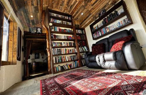 Coed Y Ddraig - themed 3 bedroom cottage, with bar & pool table - Photo 14