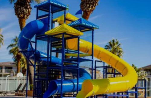 Spacious 5BR Resort Waterpark Access Sleeps 16 - Foto 5