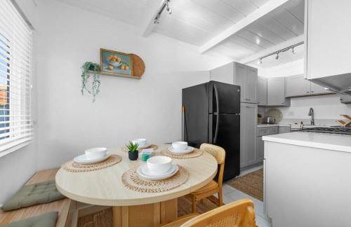 Modern Eclectic 2BR Near Petco, Balboa Park & Zoo - Foto 10