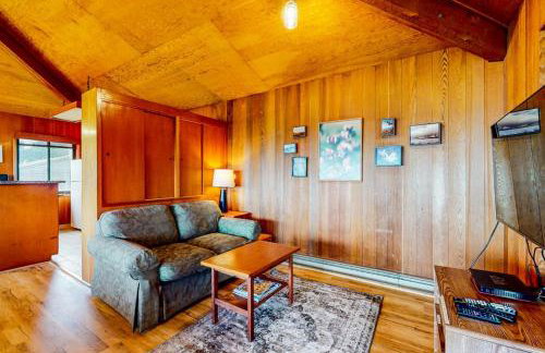 Comstock Retreat - Photo 11