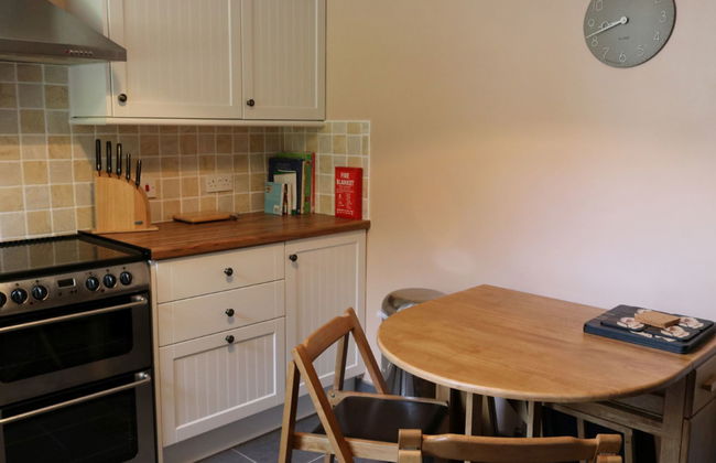 2 bedroom House in Isle with garden - Photo 10