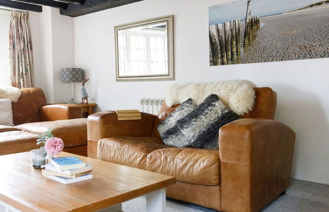 Tranquil Luxe in Country Cottage - Photo 65