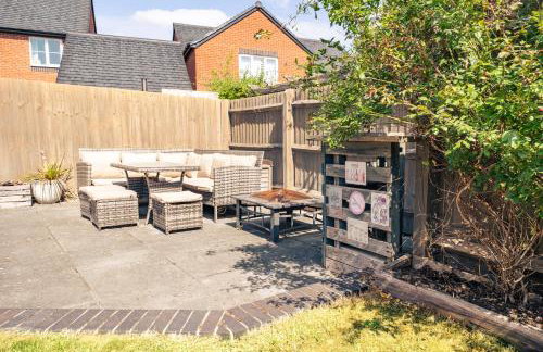 Beautiful 3 Bedroom Home Near Worcester - Photo 21