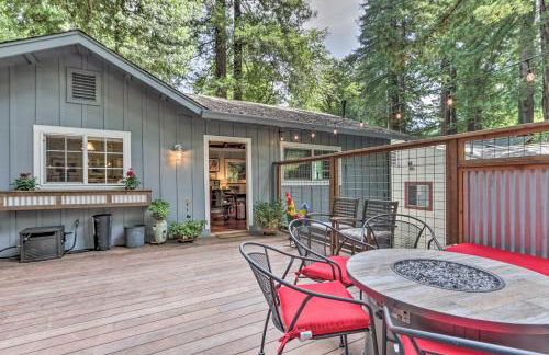 Redwoods Cabin with Hot Tub Walk to Russian River! - Foto 26