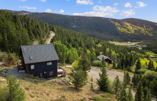 Family Mountain Getaway w Hot Tub and Amazing Views! Close to Hiking & Skiing - Foto 37