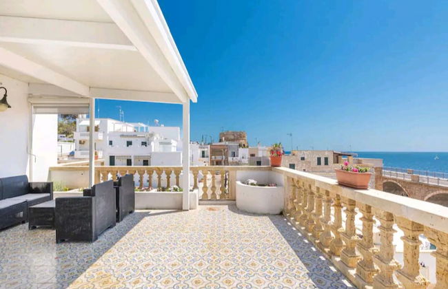 Coastal Charm: A Home With a View in Santa Maria di Leuca - Photo 11