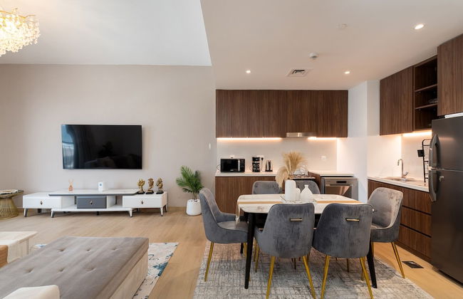 Contemporary La Mer 1BR w Beach Access - Photo 11