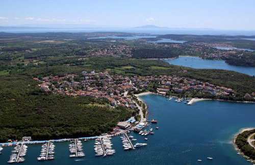 Levak Apartments - Apt. 1 - Photo 3