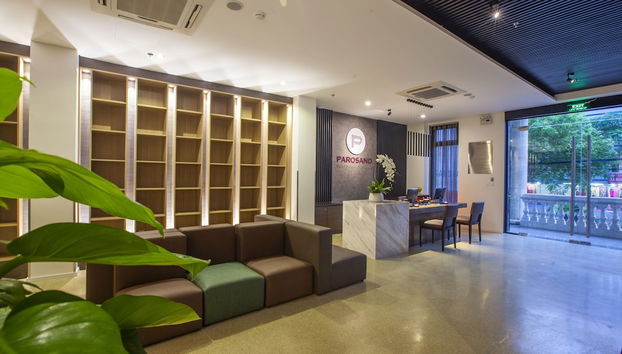 Coin salon dans le hall