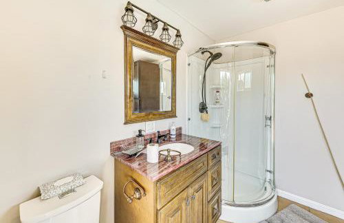 Game Room, Pool! Family Home 25 Mi to Disneyland - Foto 23