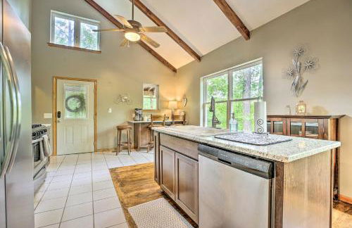 Hike and Zip-Line Red River Gorge Cabin with Hot Tub! - Foto 10