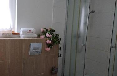 Domek u Bartnika z basenem na Mazurach - Foto 15