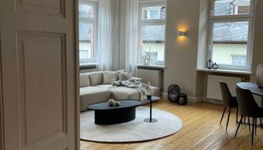 BG Living & Hosting - Exklusive Jugendstilwohnung an der Mosel in Ürzig - 2 Schlafzimmer, bis 4 Personen, Fahrradkeller, Waschmaschine & Trockner - Foto 4