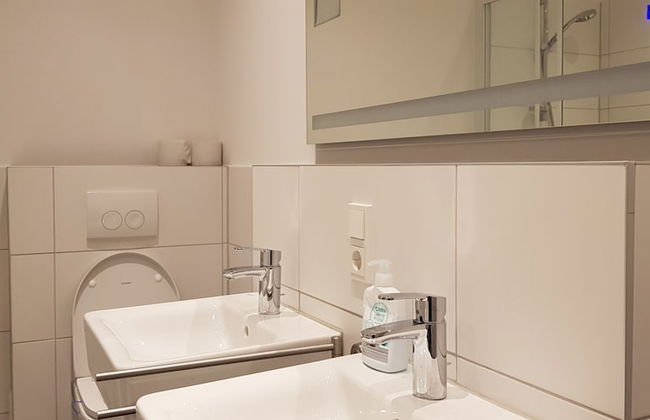 Spacious House - Photo 5