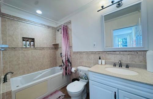 Entire Family-friendly 4 BR Cozy Unit , Metro walk - Foto 48