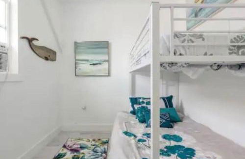 Beach House with Huge Deck and Great Views - Photo 22