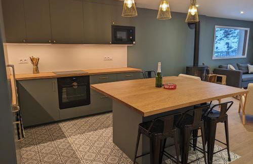 Chazelet - Avec terrasse et jardin - Photo 29