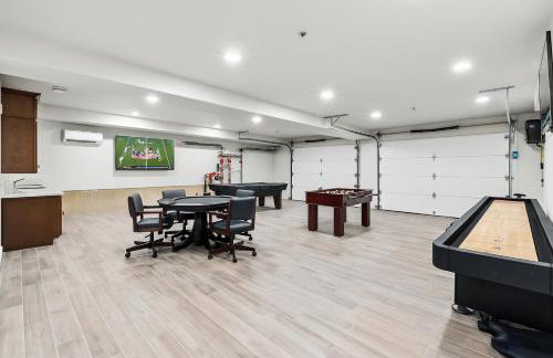 The White House Coveted Triplex Near Lake - Foto 63