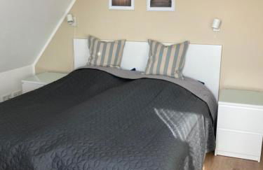 Helle, großzügige Ferienwohnung für 2 - 3 Personen mit Parkplatz + E-Ladestation in Buchholz, Nordheide - Foto 11