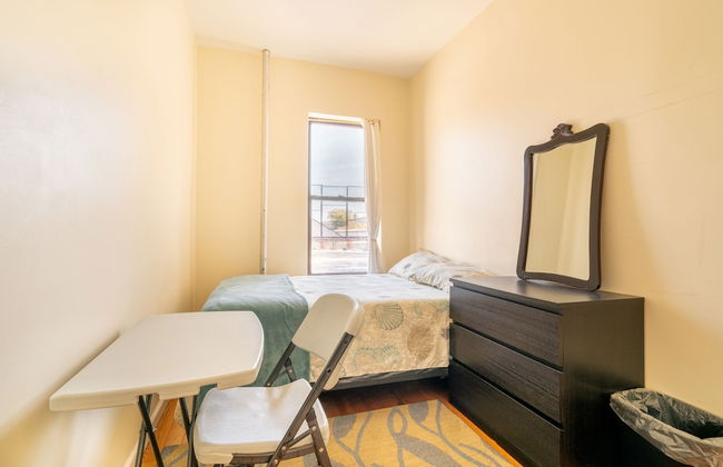 Furnished Empire Blvd Guest House - Photo 11